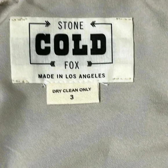 Stone Cold Fox Lace Lined Cropped Button Front Jacket Size 3 or Small - Picture 5 of 7